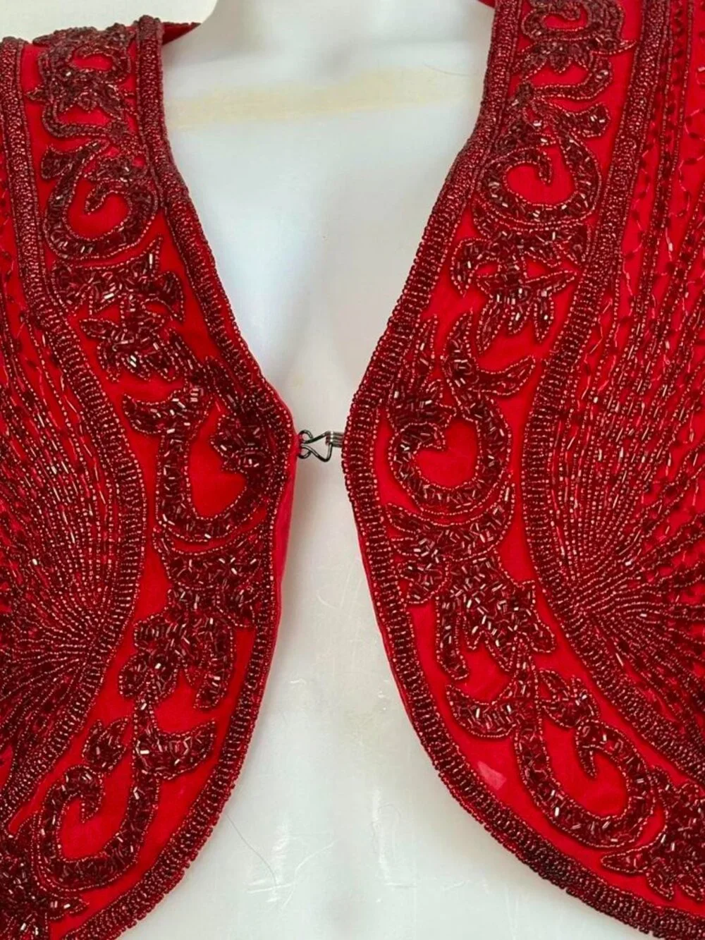 Gagni Designs vintage red full beaded jacket. - Picture 3 of 8